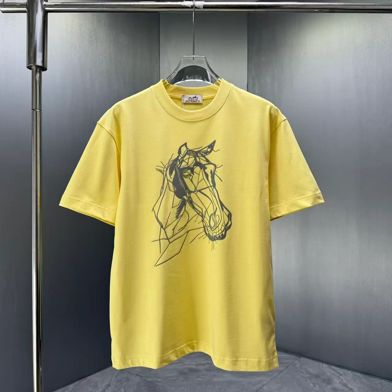 HERM* * 2026 New Arrival T logo ：Black White Yellow Bright Red Sizes：S M L XL XXL